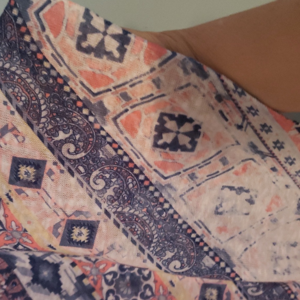 Cato Size S Womens Blouse.  (#59) - Picture 4 of 8